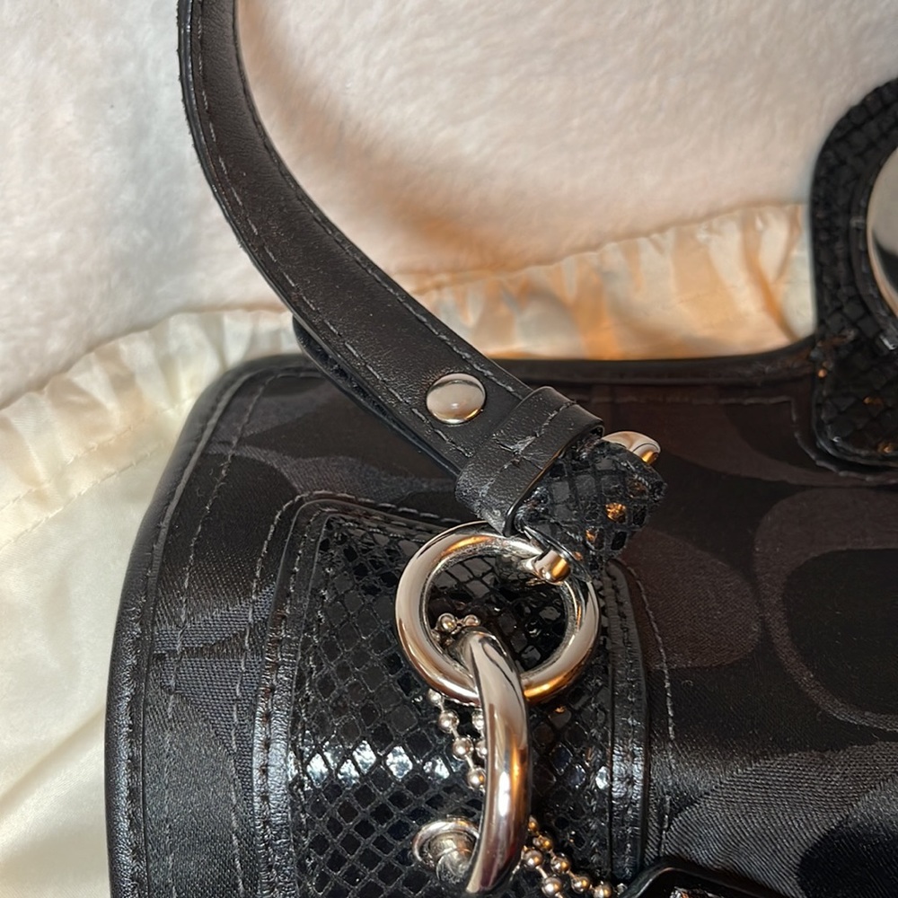 Authentic Coach Handbag - Picture 11 of 12